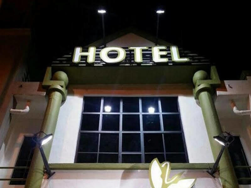 Tulip Hotel Ίπο Εξωτερικό φωτογραφία